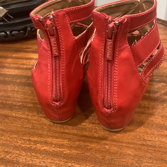 FREAT GLADIATOR STYLE SANDALS in RED 7 - Picture 3 of 5